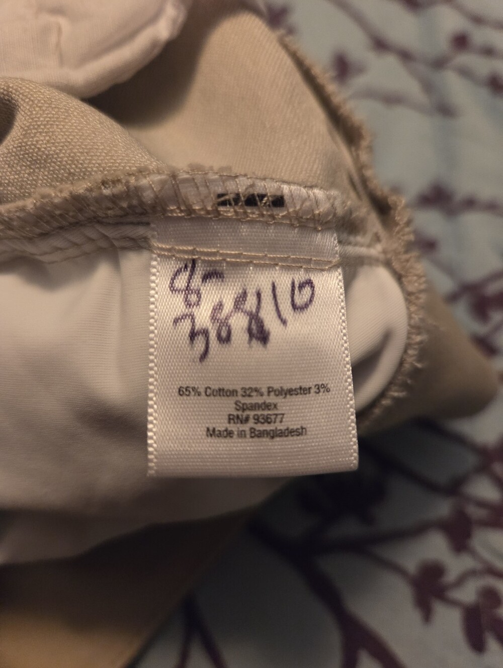 St. John's Bay Beige Capri Pants NWT - Picture 11 of 12